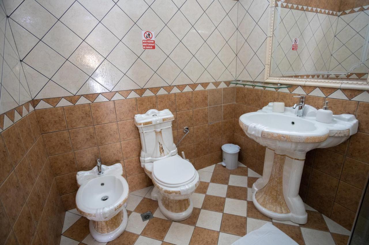 Vila Aulona Vlorë Buitenkant foto