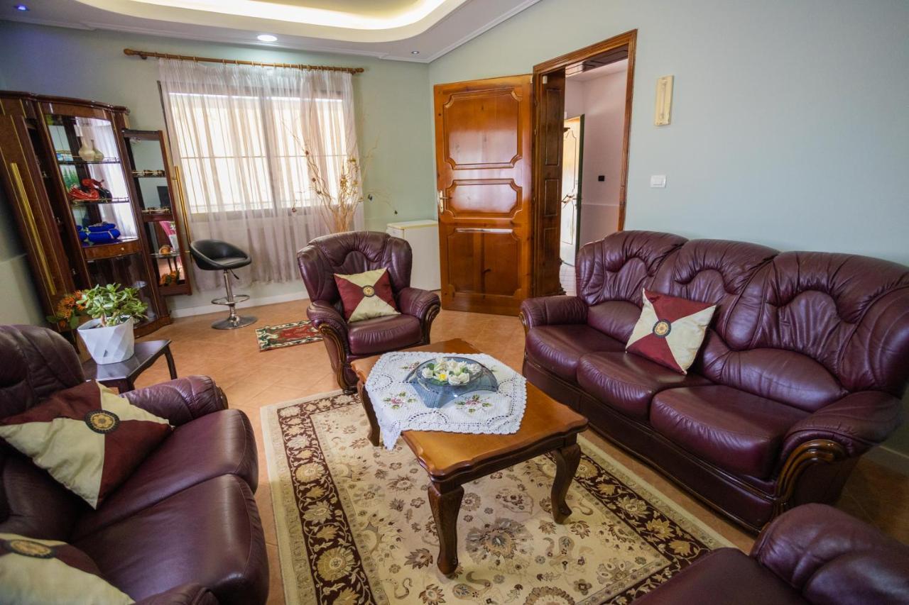 Vila Aulona Vlorë Buitenkant foto